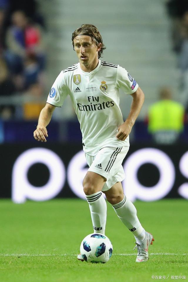 毕尔巴鄂竞技对阵马德里竞技：西甲第15轮巅峰对决，谁能笑到最后？