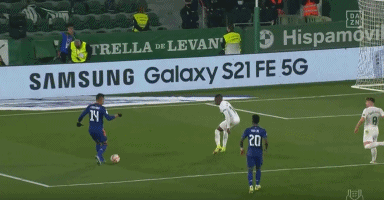 快速反击直接打穿整条防线