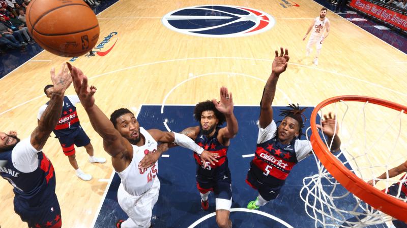 篮球勇士球星连续三场贡献双双